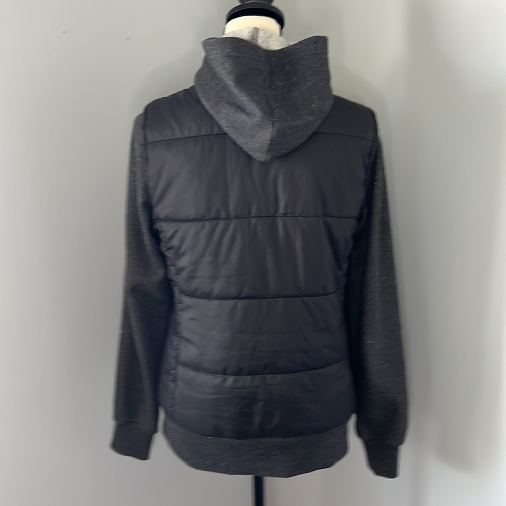 PUMA | Lightweight Jacket - Picture 7 of 11